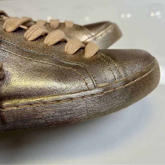 🆘 3/$30 🆘 Sz 7.5 — NEW Dolce Vita gold sneakers — brand new no tags - Picture 10 of 11